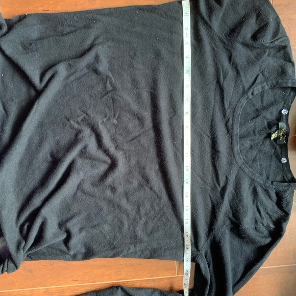 Cupio Sweater - Picture 5 of 5